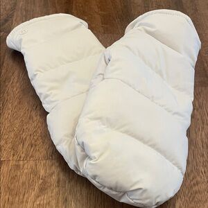 Lululemon Wunder Puff Mittens ❄️ BNWOT